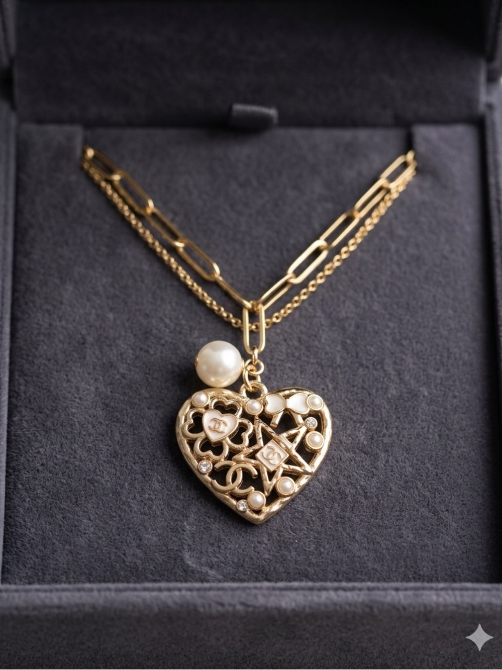 ChaneI Gold Heart Filigree Pendant Necklace with Pearl Accent